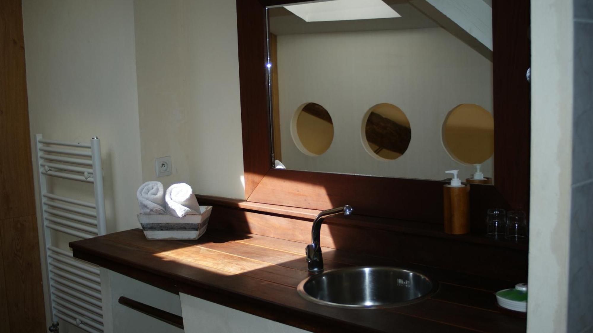 Demeure De Digoine "Chambre D'Hotes" Bourg-Saint-Andéol Dış mekan fotoğraf