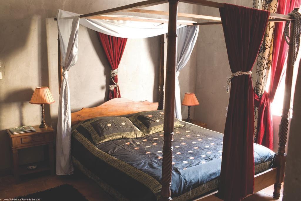 Demeure De Digoine "Chambre D'Hotes" Bourg-Saint-Andéol Dış mekan fotoğraf